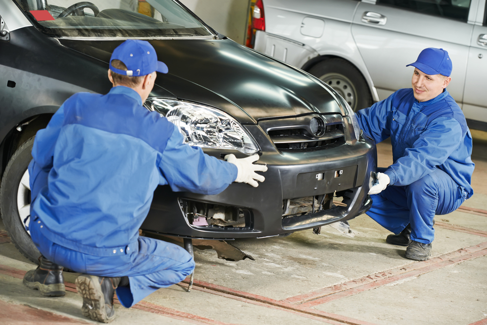 THE DIFFERENCE BETWEEN FENDER AND BUMPER REPAIR